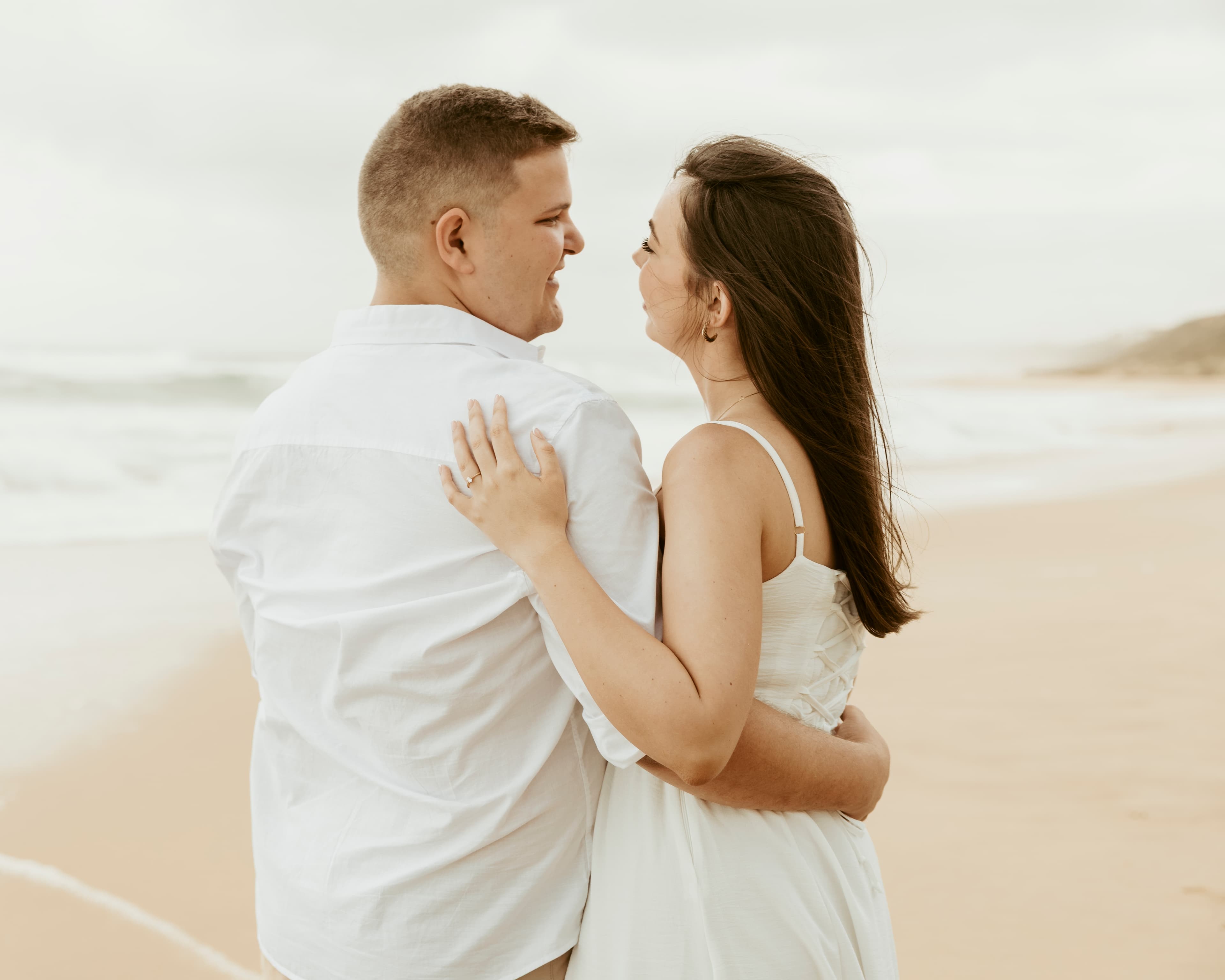 Pieter en Bianca op die strand